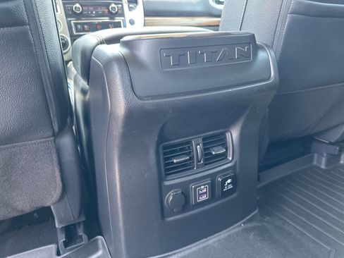 Used 2019 Nissan Titan SL w/ Off-Road Package AWD/4WD image 19
