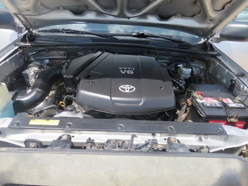 Used 2011 Toyota Tacoma PreRunner image 34