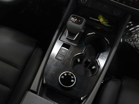 Used 2023 Nissan Rogue SV w/ SV Premium B Package image 18