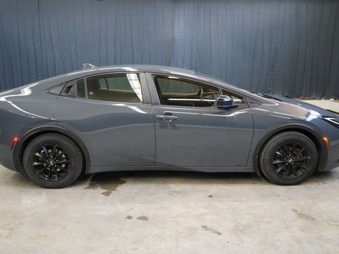 Used 2023 Toyota Prius LE AWD/4WD image 8