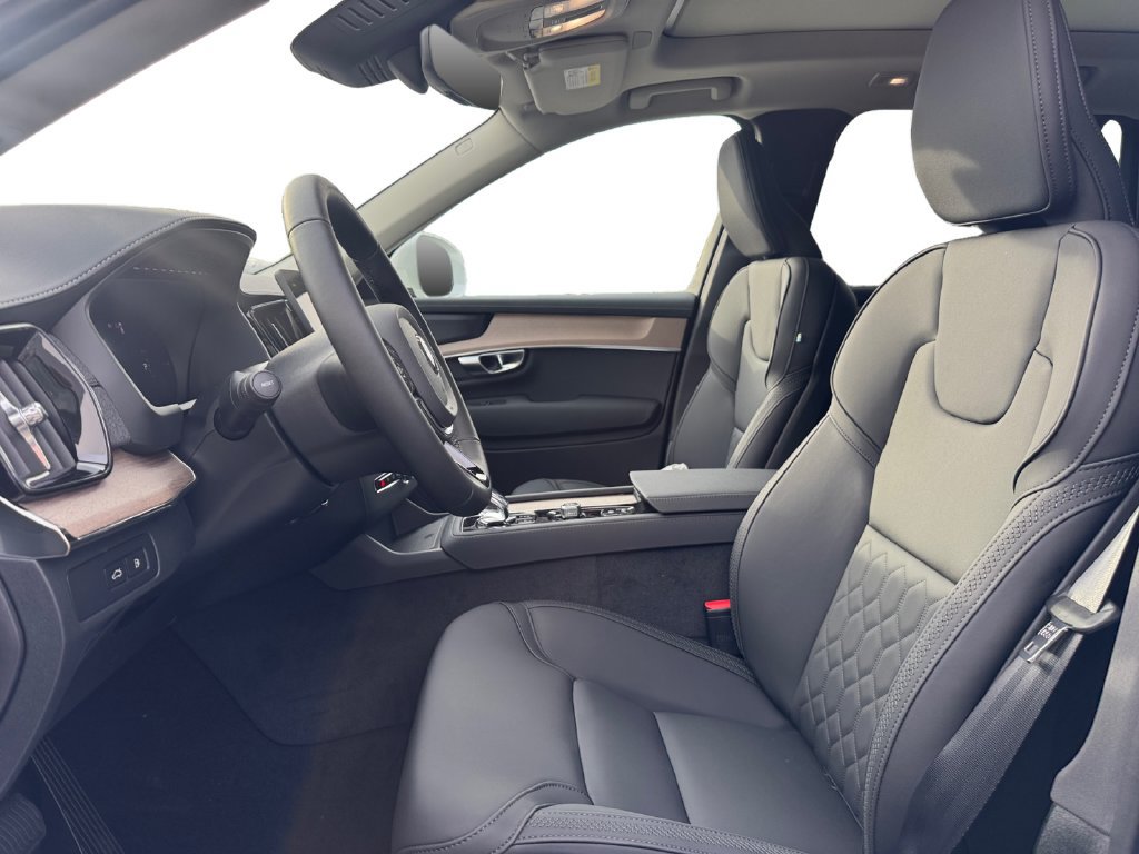 New 2027 Volvo XC90 T8 Plus AWD/4WD image 12