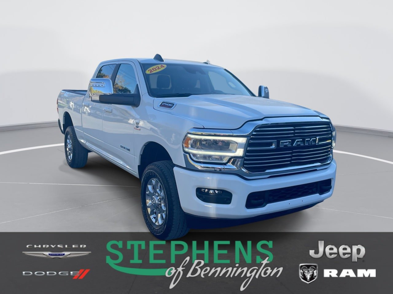 Used 2024 RAM 2500 Laramie w/ Safety Group AWD/4WD image 1