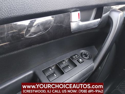 Used 2014 Kia Sorento LX image 28