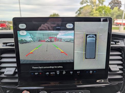 Used 2023 Ford Transit 350 XLT image 16