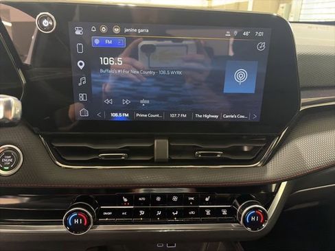 Used 2025 Chevrolet Equinox RS w/ Safety and Technology Package AWD/4WD image 9