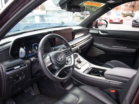 Used 2024 Hyundai Palisade Calligraphy image 11