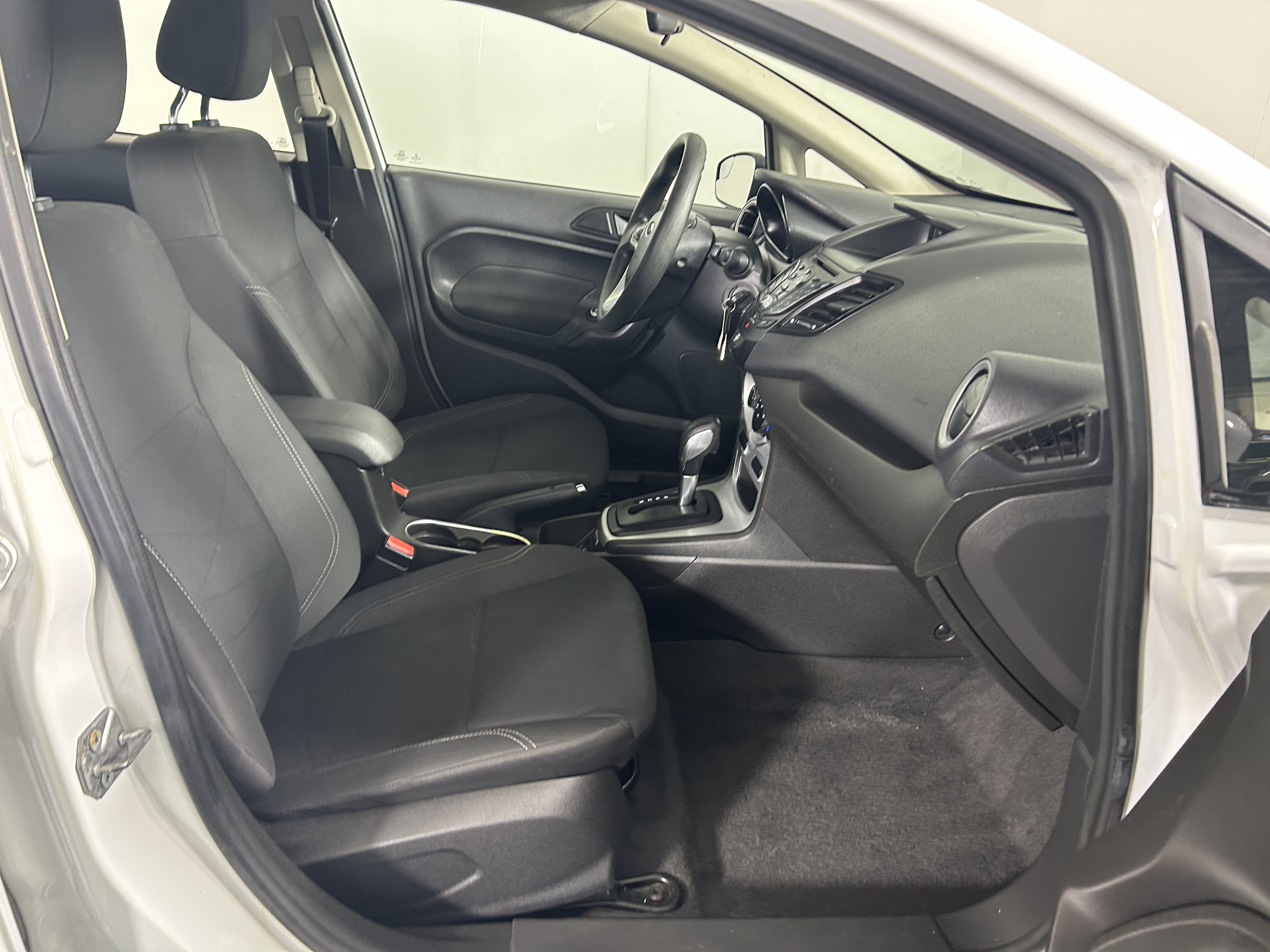 Used 2019 Ford Fiesta SE FWD image 21