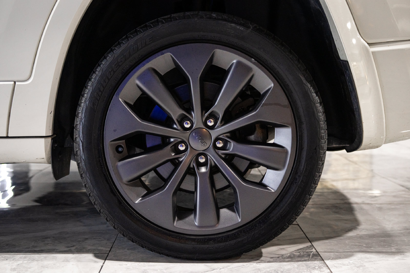 Used 2019 Jeep Cherokee High Altitude AWD/4WD image 32
