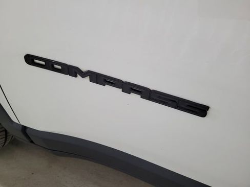 Used 2019 Jeep Compass Altitude image 15