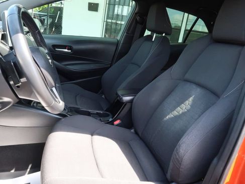 Used 2023 Toyota Corolla SE FWD image 6