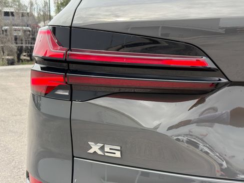 New 2026 BMW X5 M60i AWD/4WD image 10
