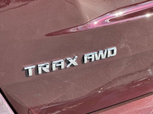 Certified 2022 Chevrolet Trax LT w/ LT Convenience Package image 31