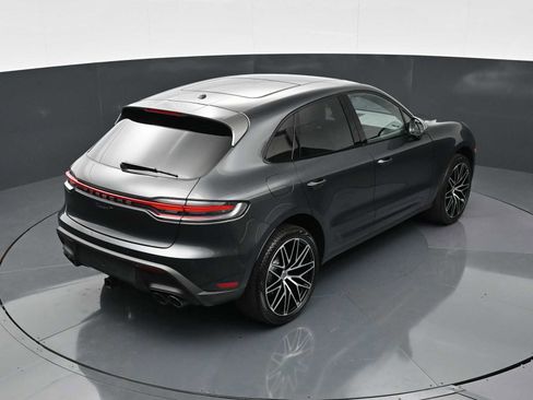 Certified 2025 Porsche Macan Turbo AWD/4WD image 35