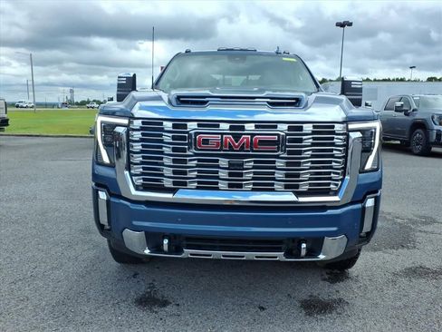 New 2026 GMC Sierra 2500 Denali w/ Denali Reserve Package AWD/4WD image 2