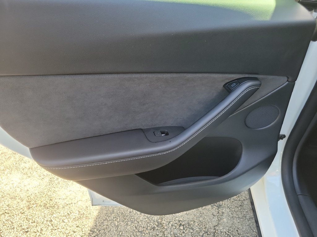 Used 2022 Tesla Model Y Performance AWD/4WD image 21