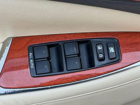 Used 2011 Lexus ES 350 image 21