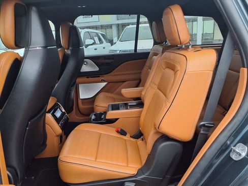Used 2022 Lincoln Aviator Black Label AWD/4WD image 17