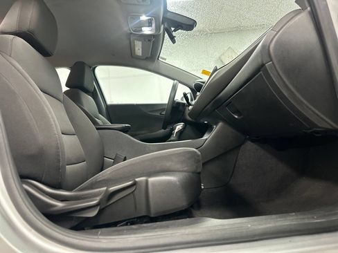 Used 2022 Chevrolet Malibu LT FWD image 18