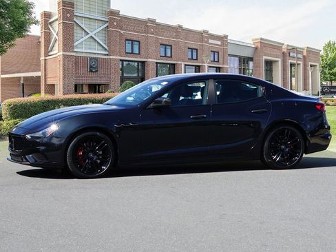 Used 2023 Maserati Ghibli Modena image 21
