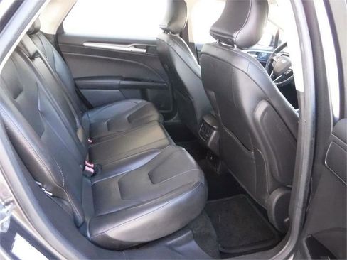 Used 2016 Ford Fusion Titanium image 6