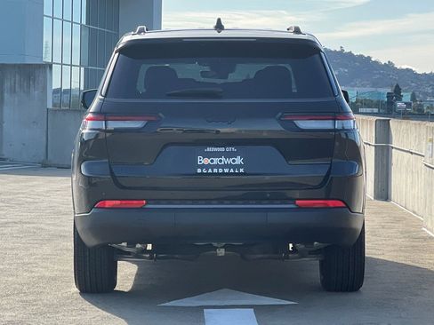 New 2026 Jeep Grand Cherokee L 4WD image 5