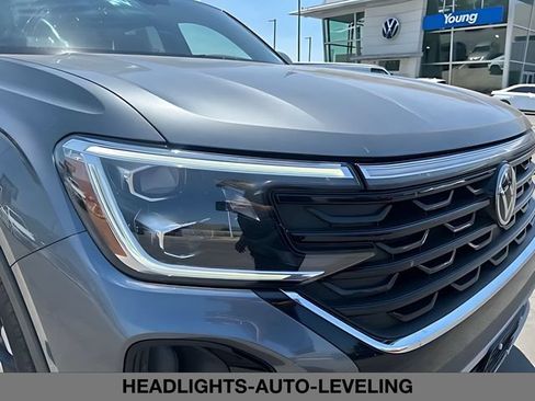Used 2024 Volkswagen Atlas Cross Sport SE AWD/4WD image 10