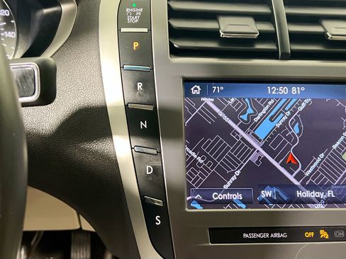 Used 2020 Lincoln MKZ w/ Convenience Package FWD image 25
