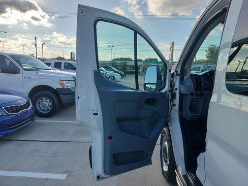 Used 2016 Ford Transit 150 XL image 17