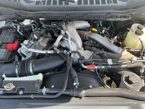 Used 2025 Ford F350 Lariat w/ Lariat Ultimate Package AWD/4WD image 13