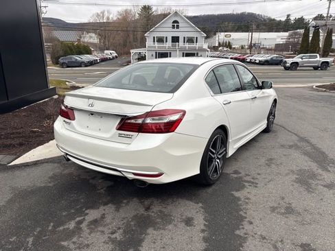 Used 2017 Honda Accord Sport Special Edition image 7