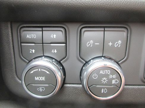 New 2026 GMC Yukon XL Denali image 17