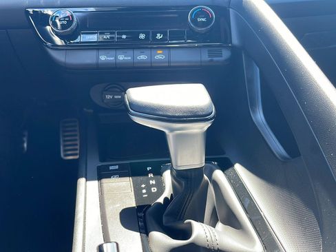 Used 2025 Hyundai Elantra Sport FWD image 34