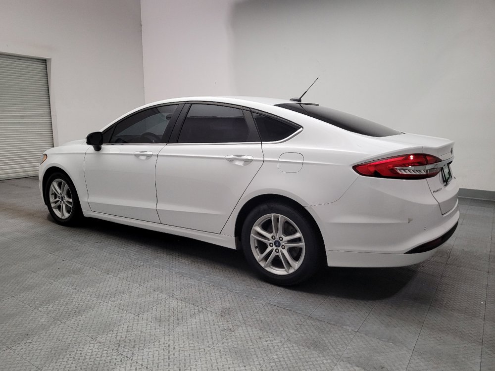 Used 2018 Ford Fusion SE w/ Fusion SE Technology Package FWD image 3