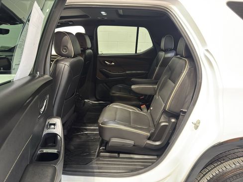 Used 2022 Chevrolet Traverse Premier w/ Redline Edition image 10