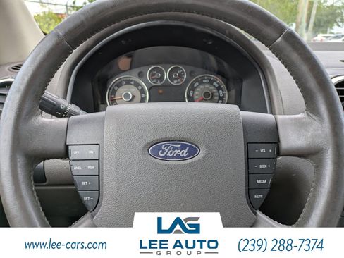 Used 2008 Ford Taurus X SEL image 21