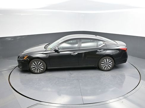Used 2023 Nissan Altima 2.5 SV image 28