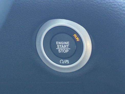 New 2026 Chrysler Pacifica Select w/ S Appearance Package FWD image 20