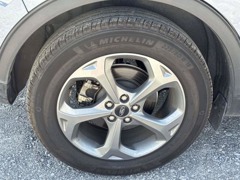 Used 2025 Ford Escape ST-Line Select AWD/4WD image 6