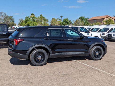 New 2024 Ford Explorer Base image 7