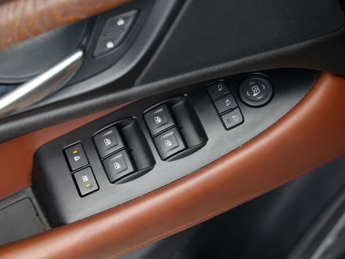 Used 2018 Cadillac Escalade Premium Luxury RWD image 46