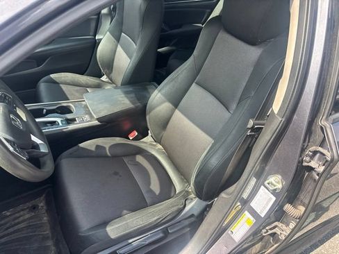 Used 2019 Honda Accord LX image 9