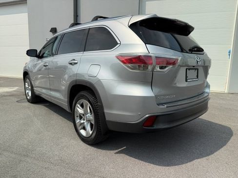 Used 2016 Toyota Highlander Limited Platinum AWD/4WD image 5