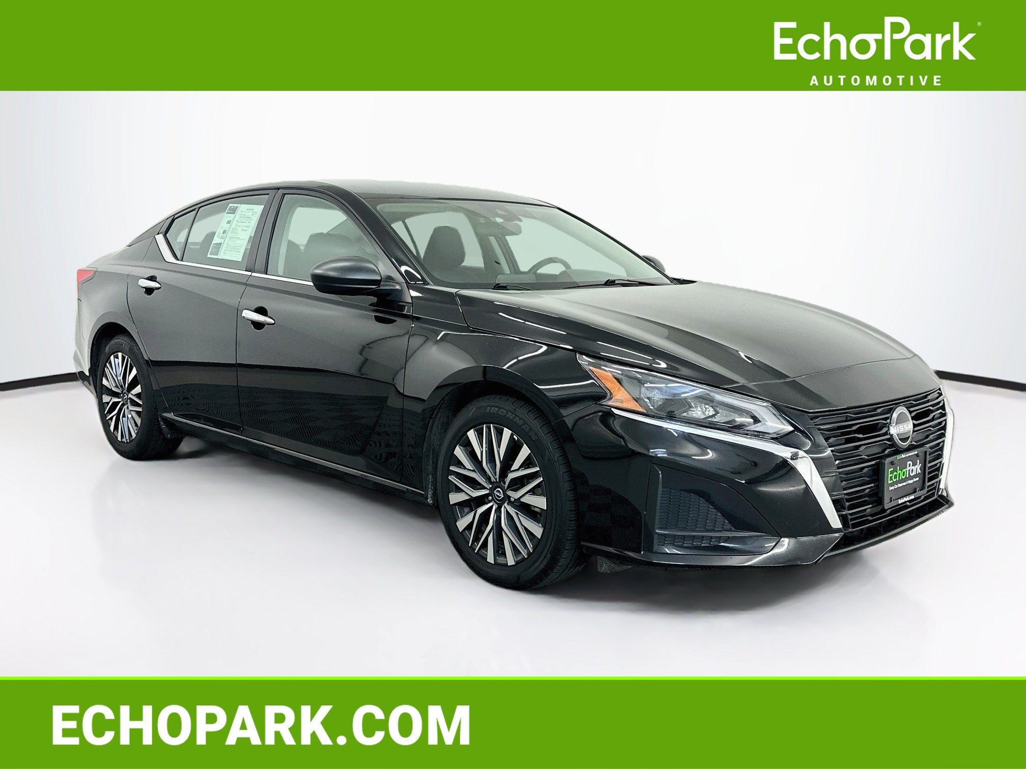 Used 2025 Nissan Altima 2.5 SV FWD image 1