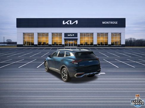 Used 2023 Kia Sportage EX AWD/4WD image 7