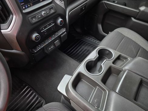 Used 2022 Chevrolet Silverado 1500 Custom Trail Boss image 18