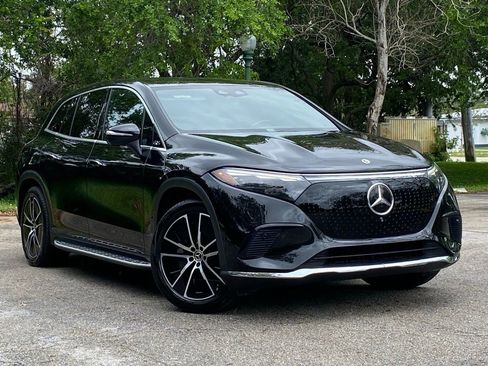 Used 2023 Mercedes-Benz EQS 450+ SUV image 4