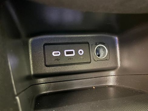 Used 2024 Chevrolet Equinox LT FWD image 28