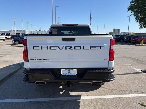 Used 2021 Chevrolet Silverado 1500 LT Trail Boss w/ Bed Protection Package AWD/4WD image 4