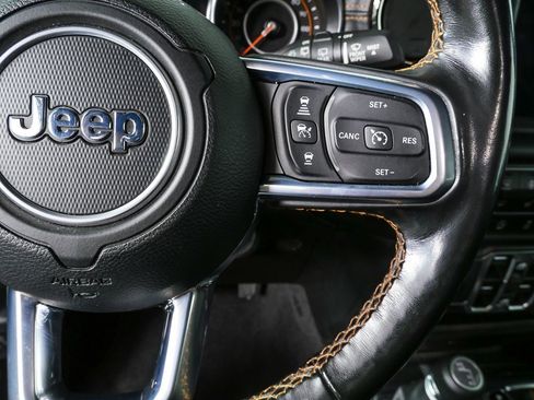 Used 2021 Jeep Wrangler Unlimited Sahara image 10