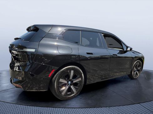 Used 2024 BMW iX xDrive50 w/ Sport Package AWD/4WD image 6
